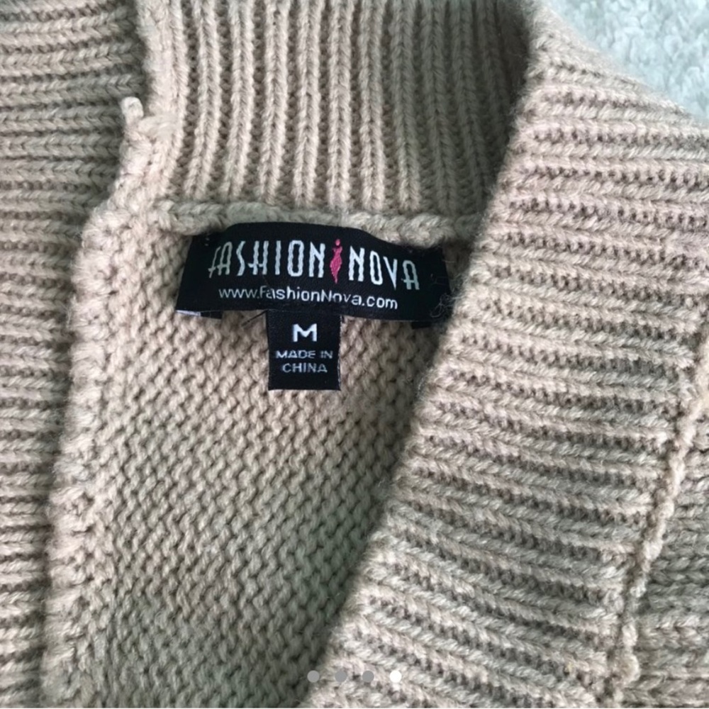 Sweater - Picture 4 of 4